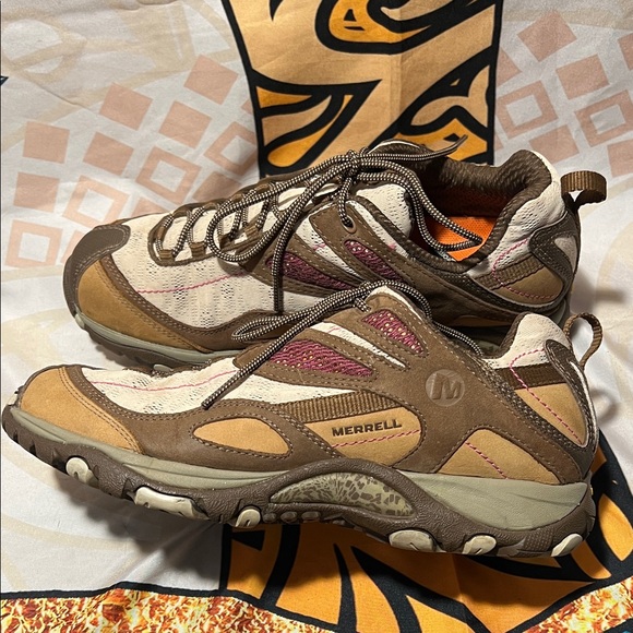 Merrell Women's Brown and Cream Athletic Shoes - Picture 4 of 9